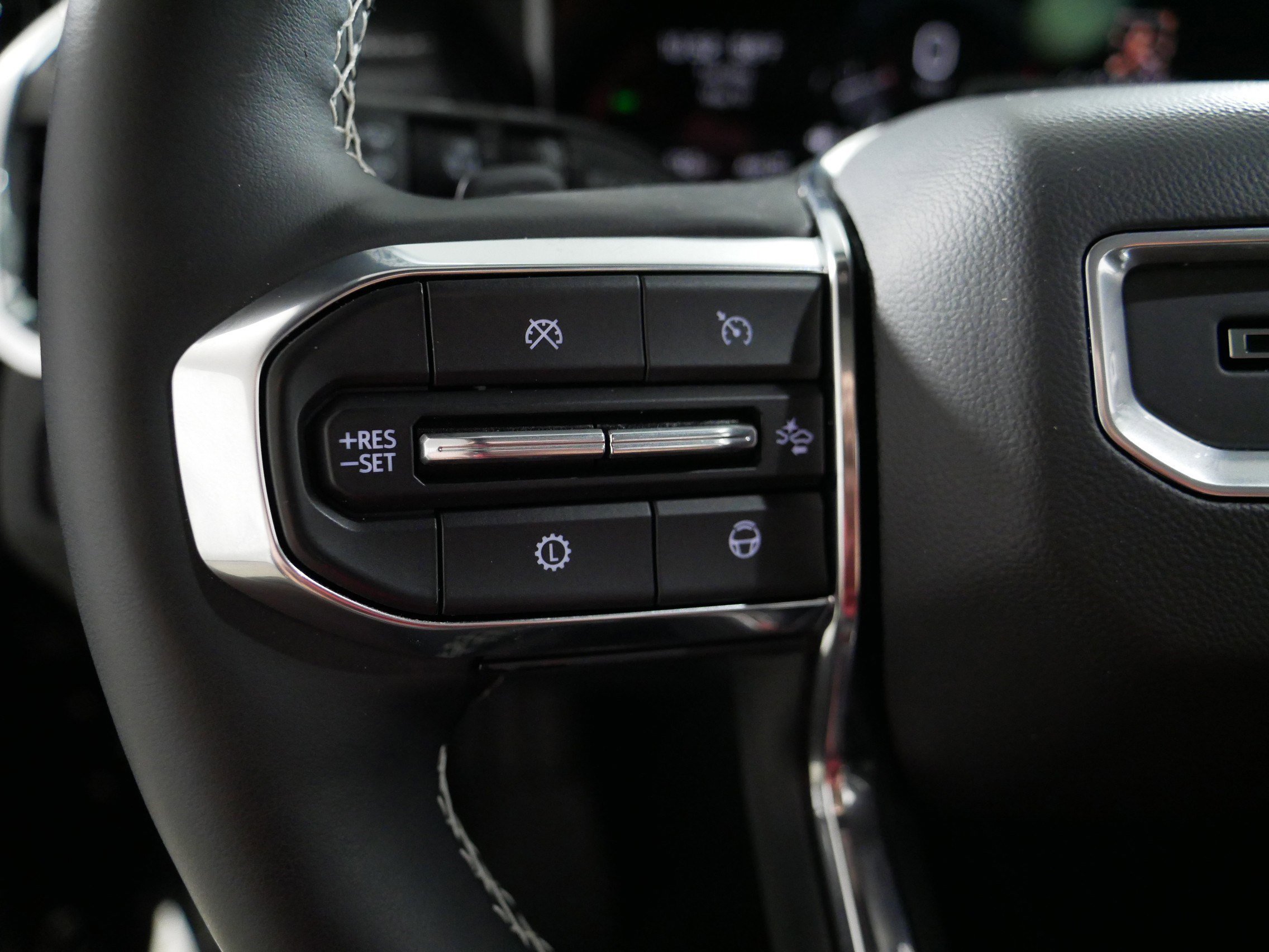 Used 2024 Ebony Twilight Metallic GMC Denali image 27