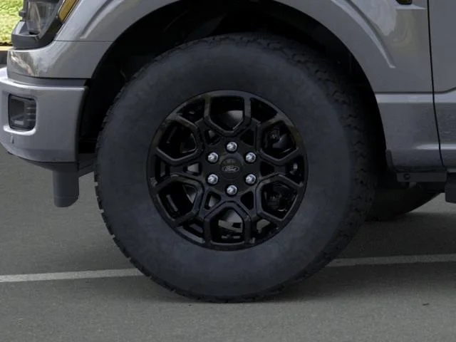 New 2026 Carbonized Gray Metallic Ford XLT image 19