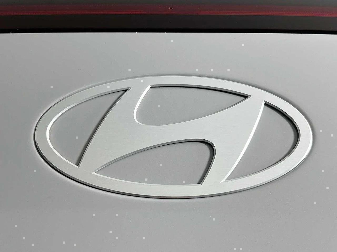 New 2026 Cyber Gray Metallic Hyundai Limited AWD image 19