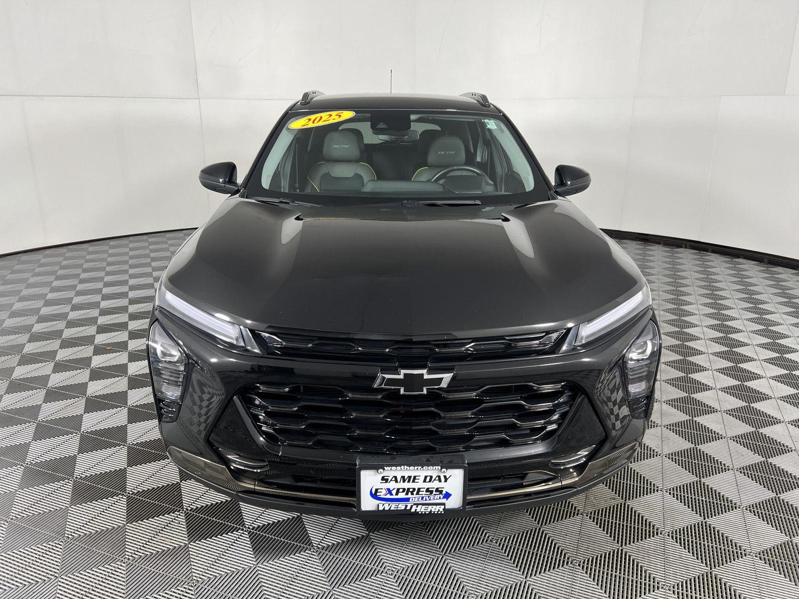 Used 2025 Mosaic Black Metallic Chevrolet ACTIV image 2
