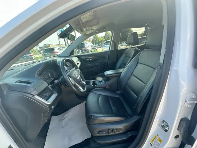 Used 2024 White GMC SLT image 22