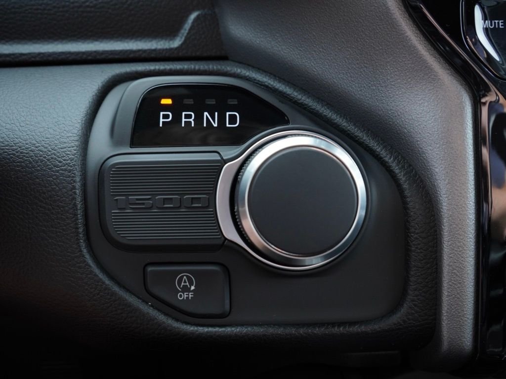 New 2026 Granite Crystal Metallic Clear-Coat Exterior Paint RAM Big Horn Level 2  Night Edition image 17