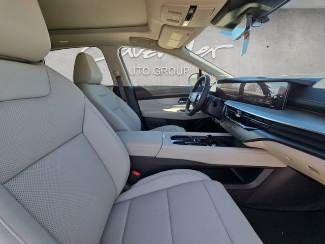 New 2026 Everest White Pearl TriCoat Nissan SL image 24