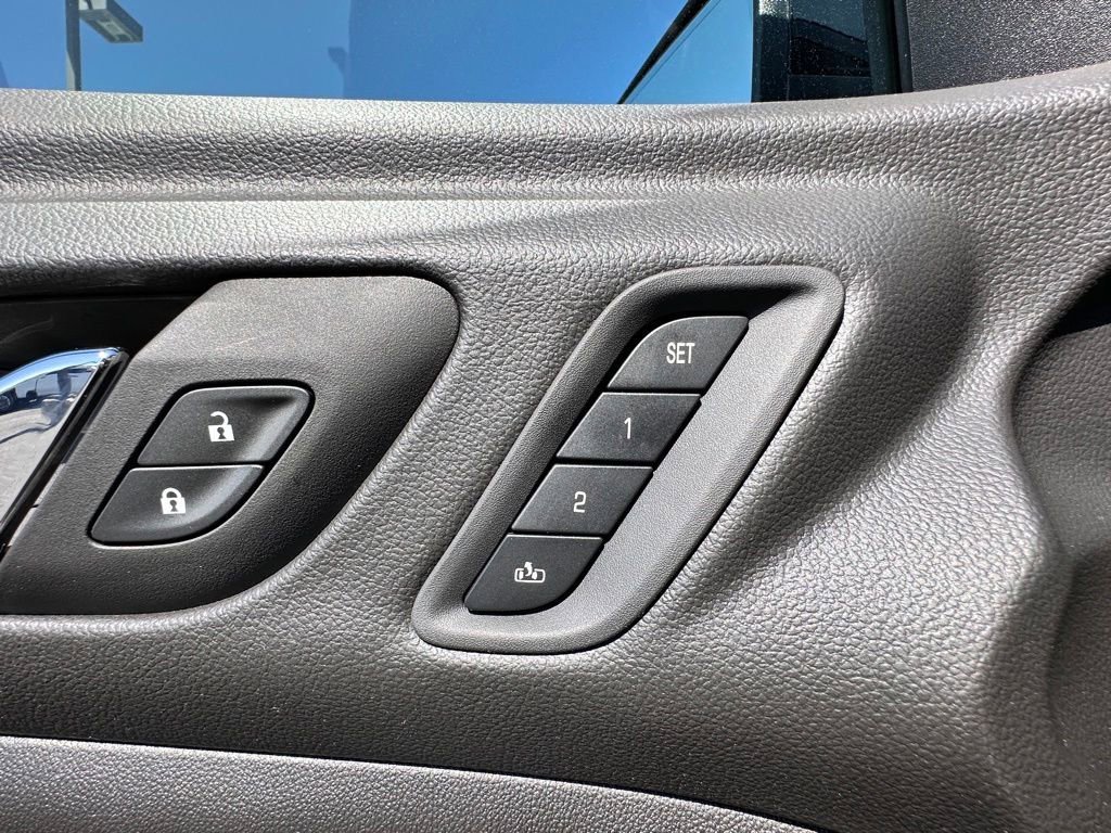 Used 2023 Ebony Twilight Metallic GMC Denali image 23