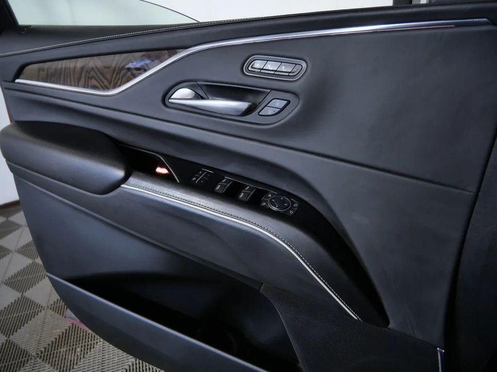 Used 2021 Red Cadillac Sport Platinum image 28