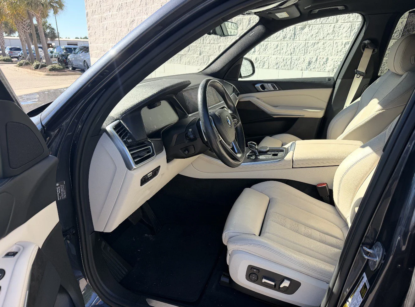 Used 2020 Gray Metallic BMW xDrive40i image 2