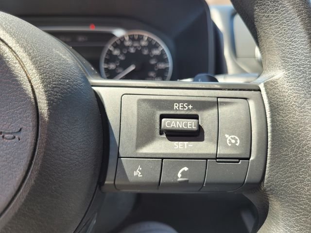 Used 2023 Gray Nissan S image 27