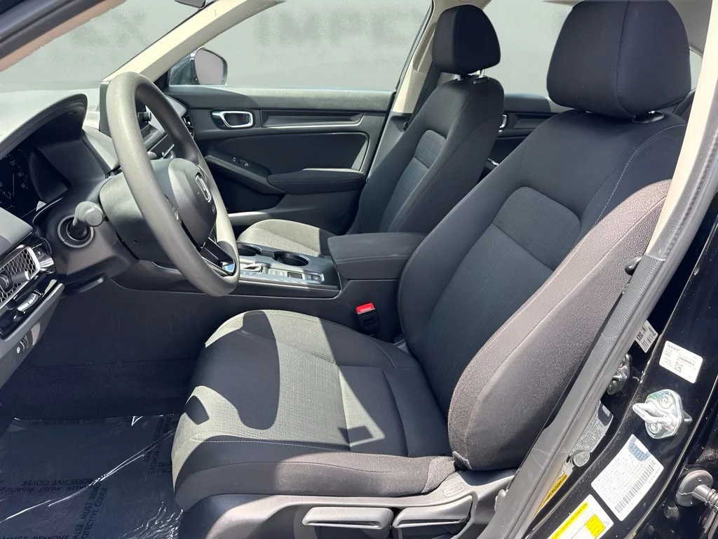 Used 2025 Black Honda LX image 9