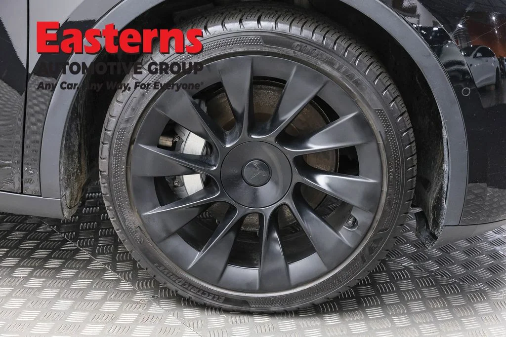 Used 2021 Black Tesla Long Range image 25