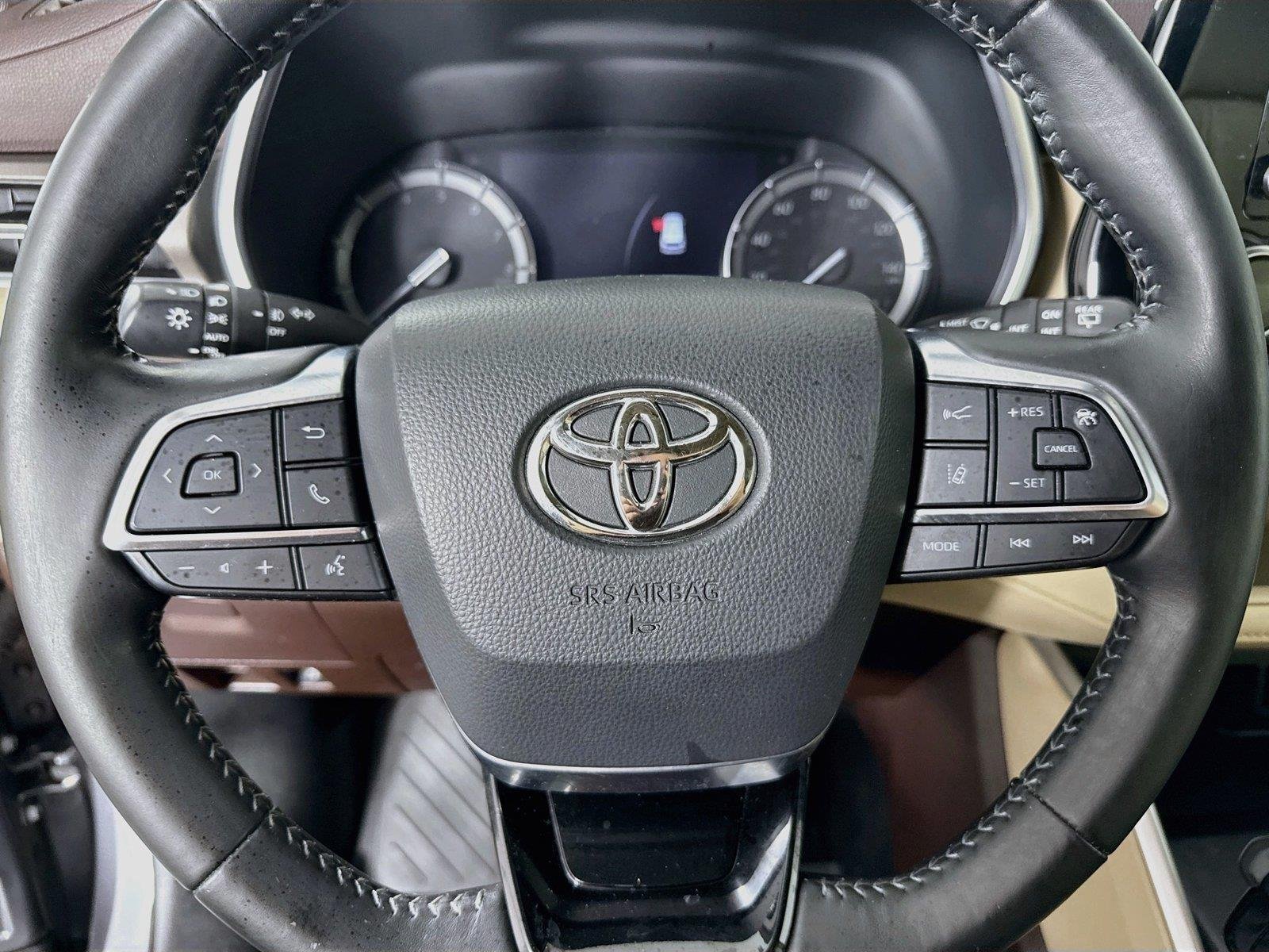 Certified Used 2021 Magnetic Gray Metallic Toyota XLE image 16