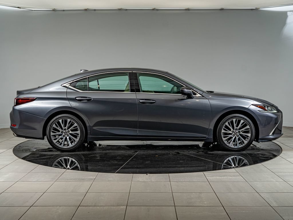 Used 2019 Gray Pearl Lexus 350 image 4