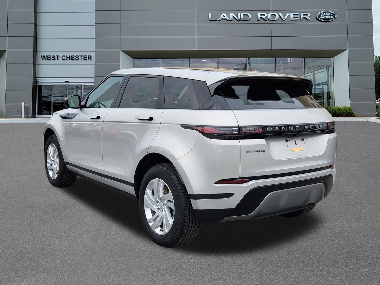 Certified Used 2025 Seoul Pearl Silver Metallic Land Rover S image 3