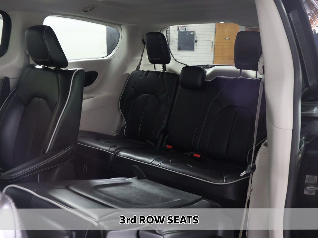 Used 2023 Black Chrysler Limited image 10