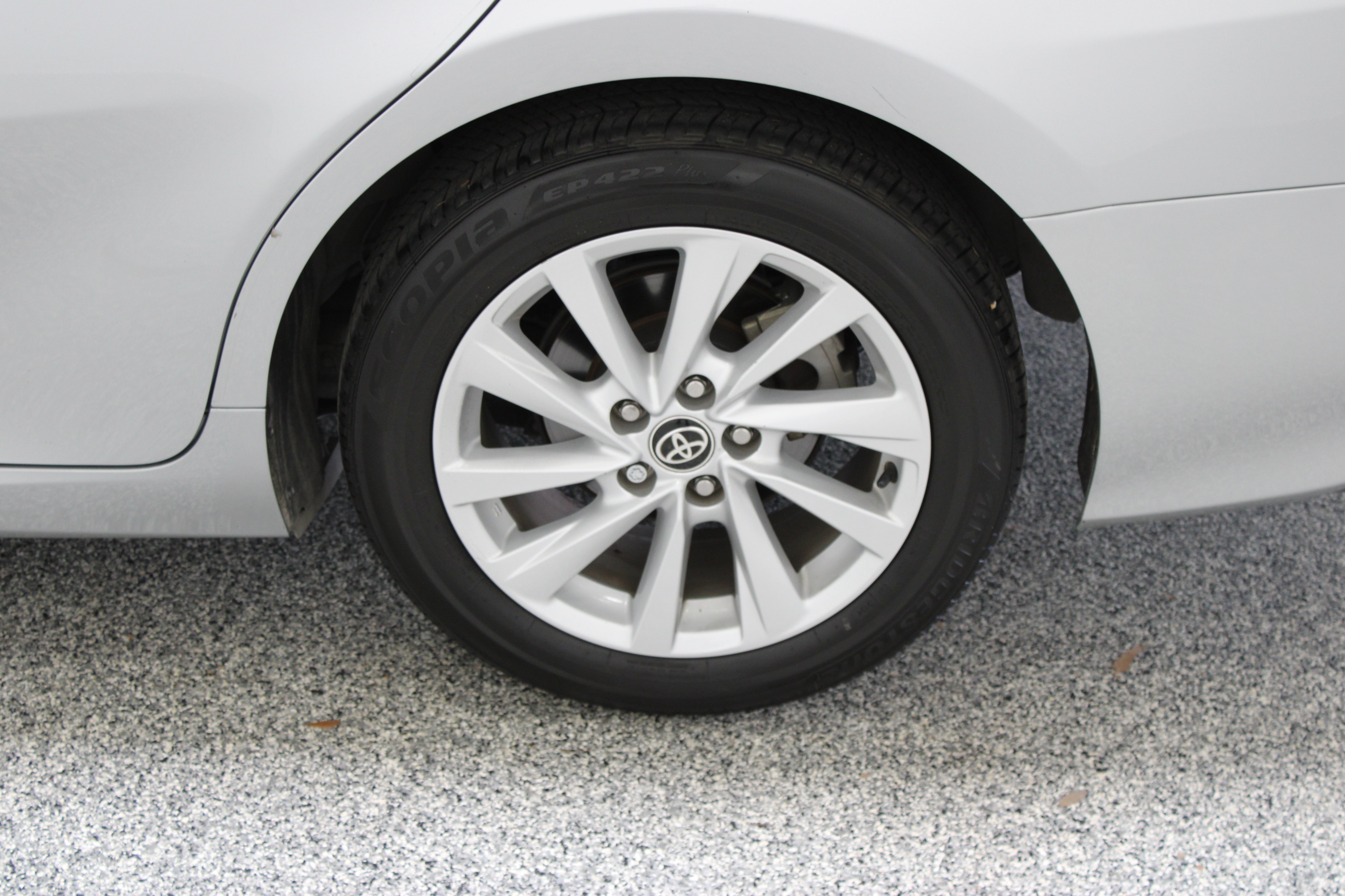 Certified Used 2022 Celestial Silver Metallic Toyota LE 2.5L image 10