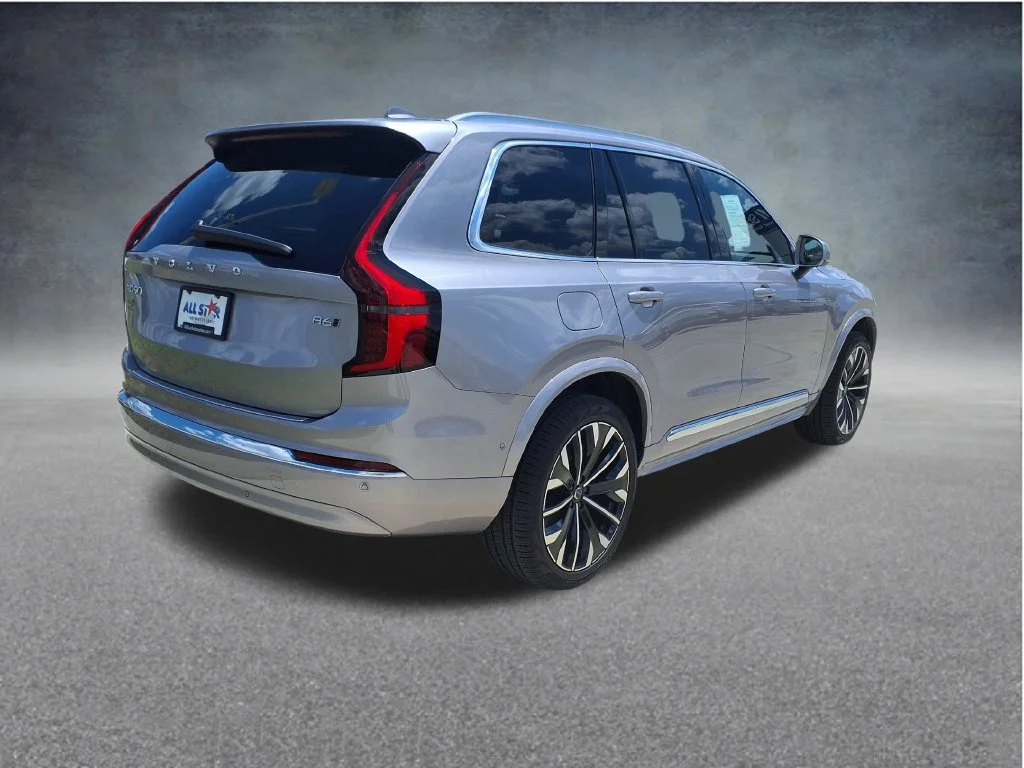 2026 Volvo XC90 Plus - Photo 7