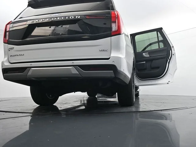 Used 2025 White Ford Platinum image 50
