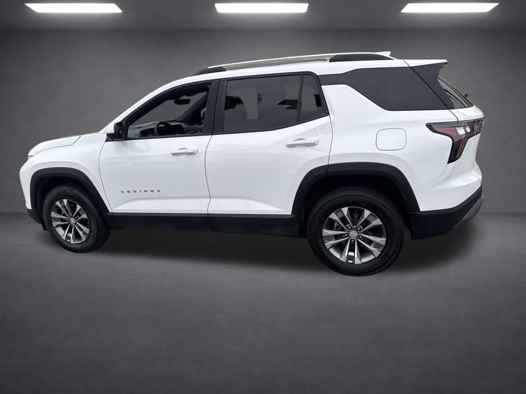 Used 2025 White Chevrolet LT image 8