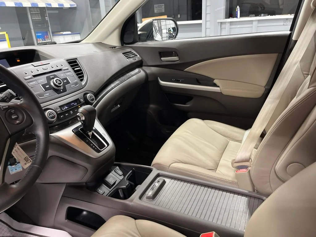 Used 2014 White Diamond Pearl Honda EX-L image 14