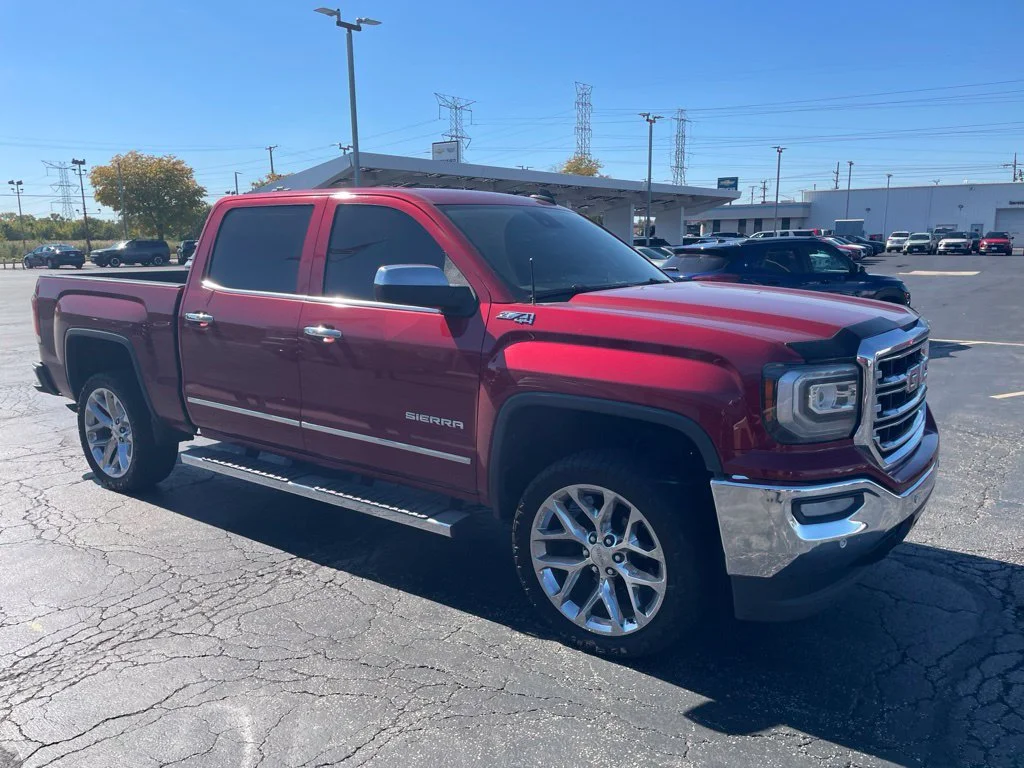 Used 2018 Red GMC SLT image 8