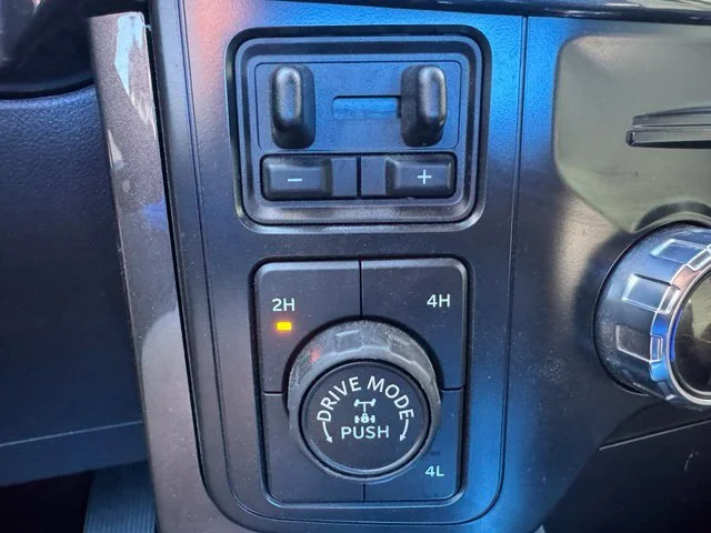 Used 2022 Black Ford XLT image 28