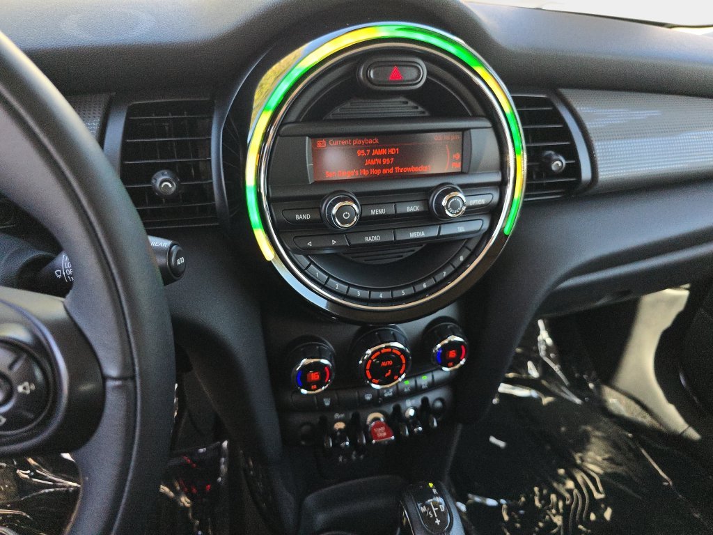 Used 2015 Orange MINI Base image 26