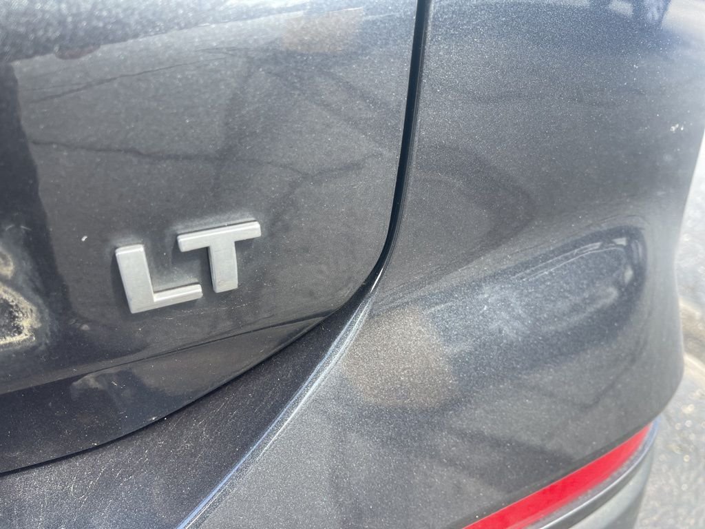 Used 2022 Gray Chevrolet LT image 7