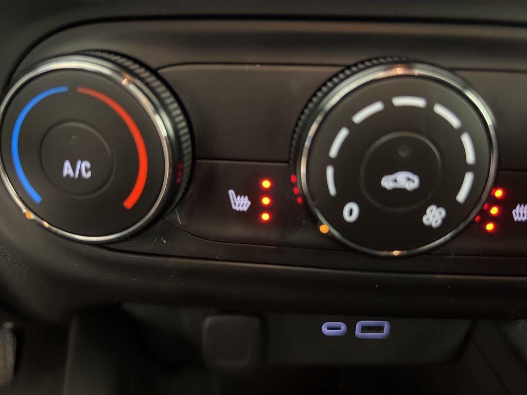 Used 2024 Crimson Chevrolet 1RS image 16