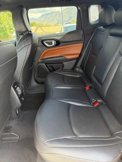 Used 2025 Silver Zynith Jeep Limited image 12