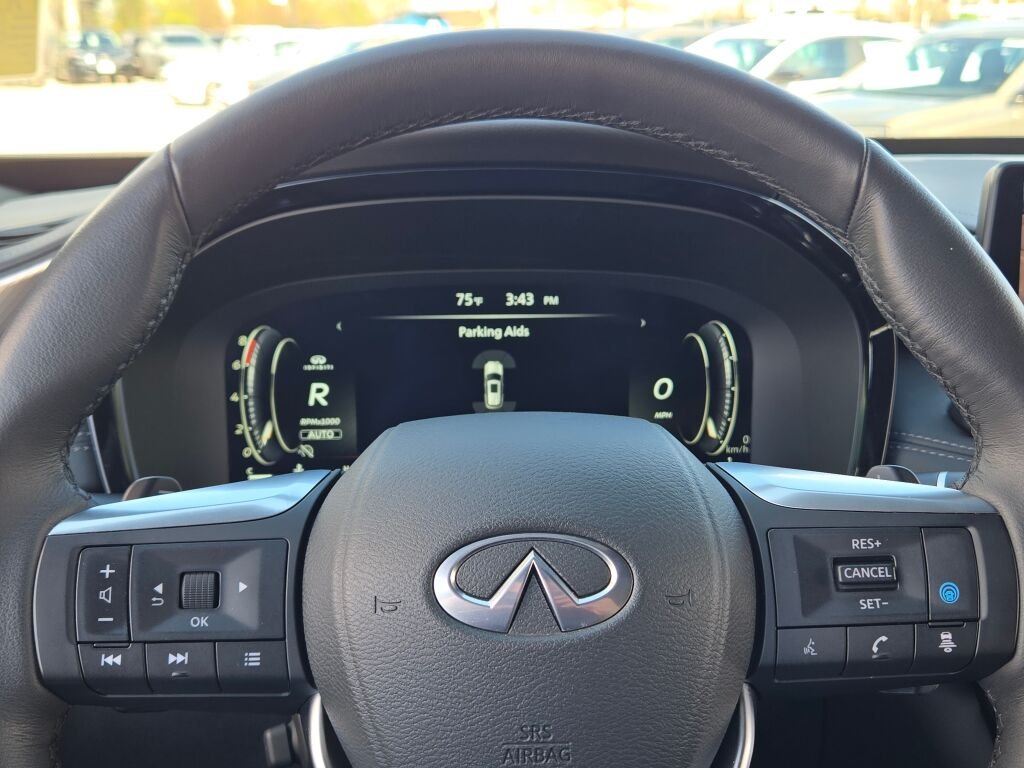 Used 2025 Gray INFINITI LUXE image 38