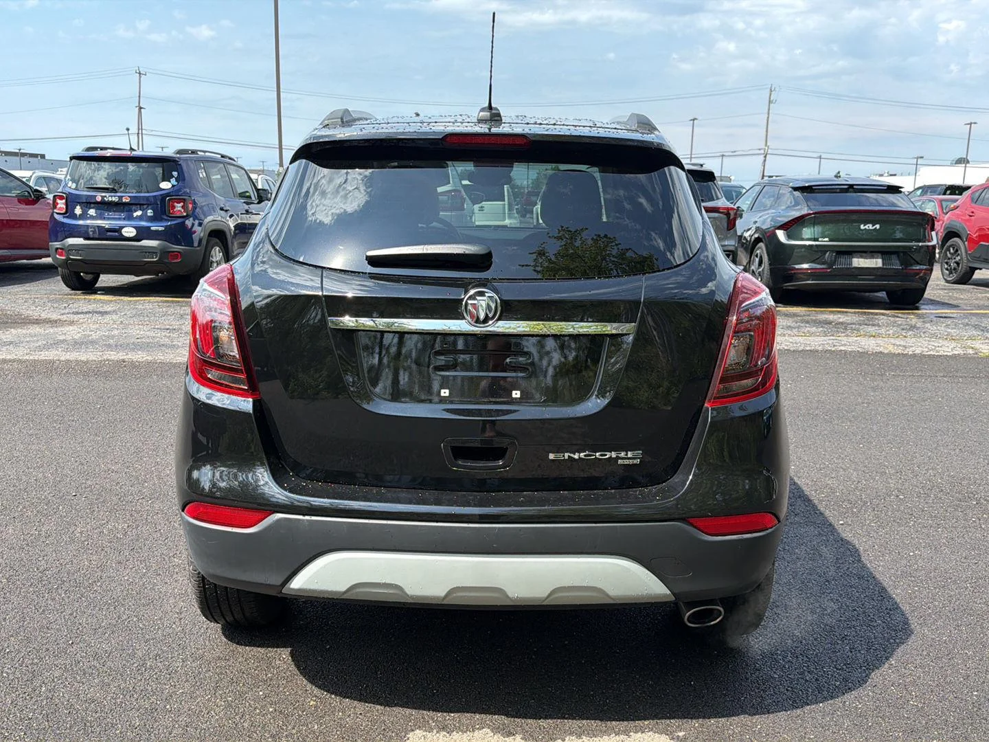 Used 2022 Ebony Twilight Metallic Buick Preferred image 9