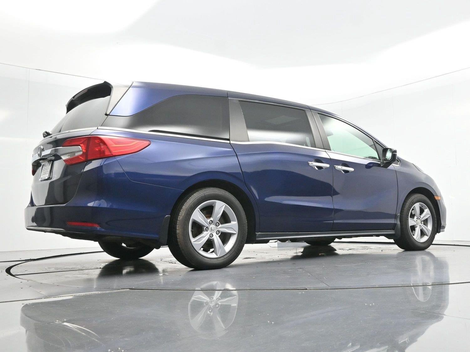 Used 2018 Obsidian Blue Pearl Honda EX-L image 47