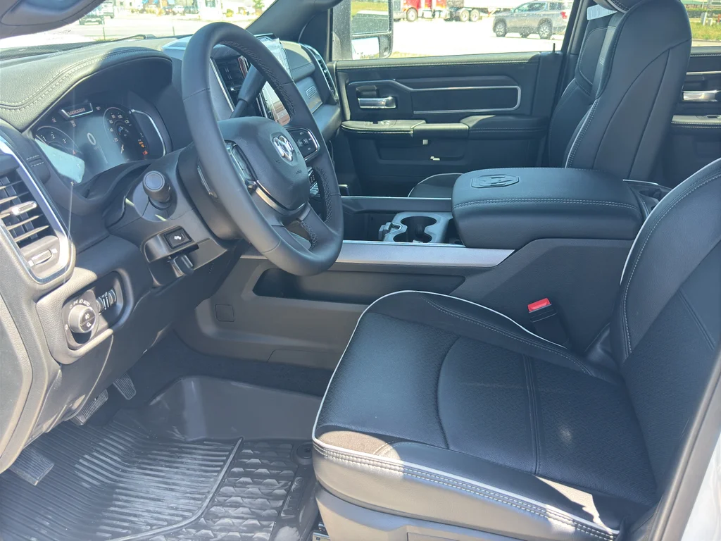 New 2026 Bright White Clear-Coat Exterior Paint RAM Laramie image 23