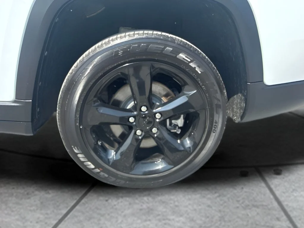 Used 2024 White Jeep Altitude X image 22