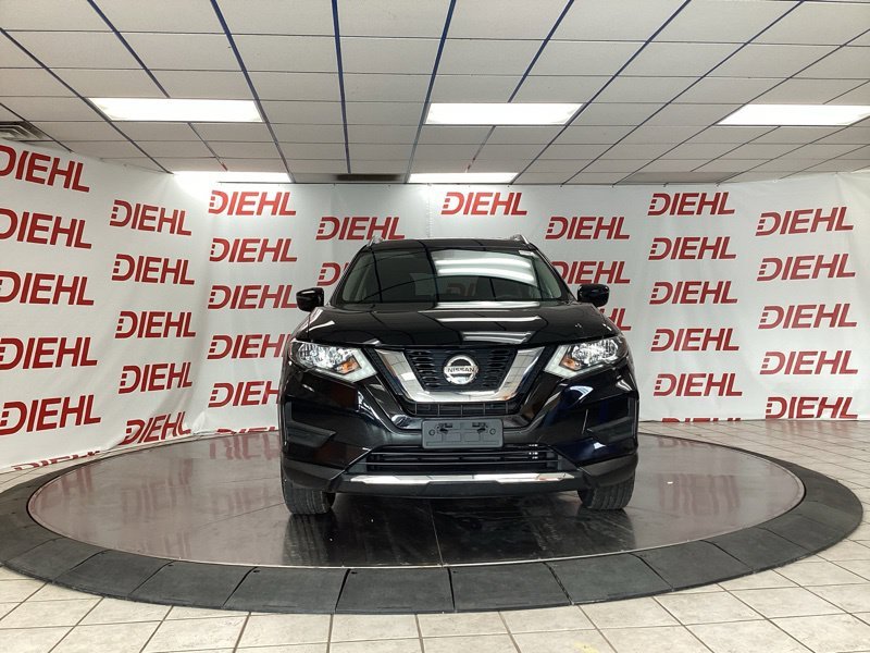 Used 2020 Black Nissan SV image 2