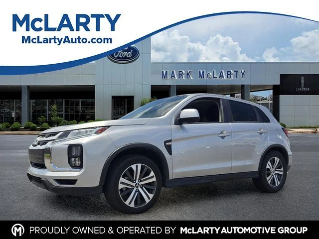 Used 2024 Silver Mitsubishi  image 1