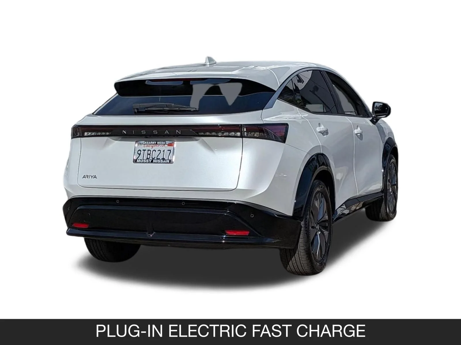 Used 2025 Everest White Pearl Tricoat Nissan ENGAGE image 8
