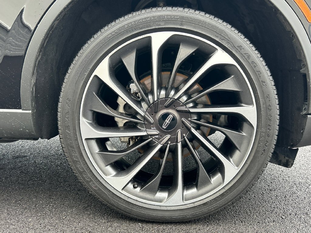 Used 2025 Black Lincoln Reserve image 32