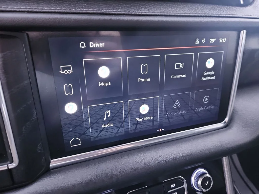 Used 2022 Green GMC Denali image 16