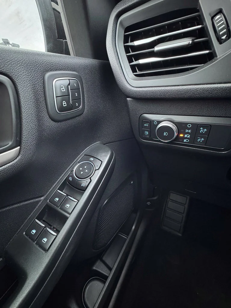 Used 2022 Black Metallic Ford SEL image 16