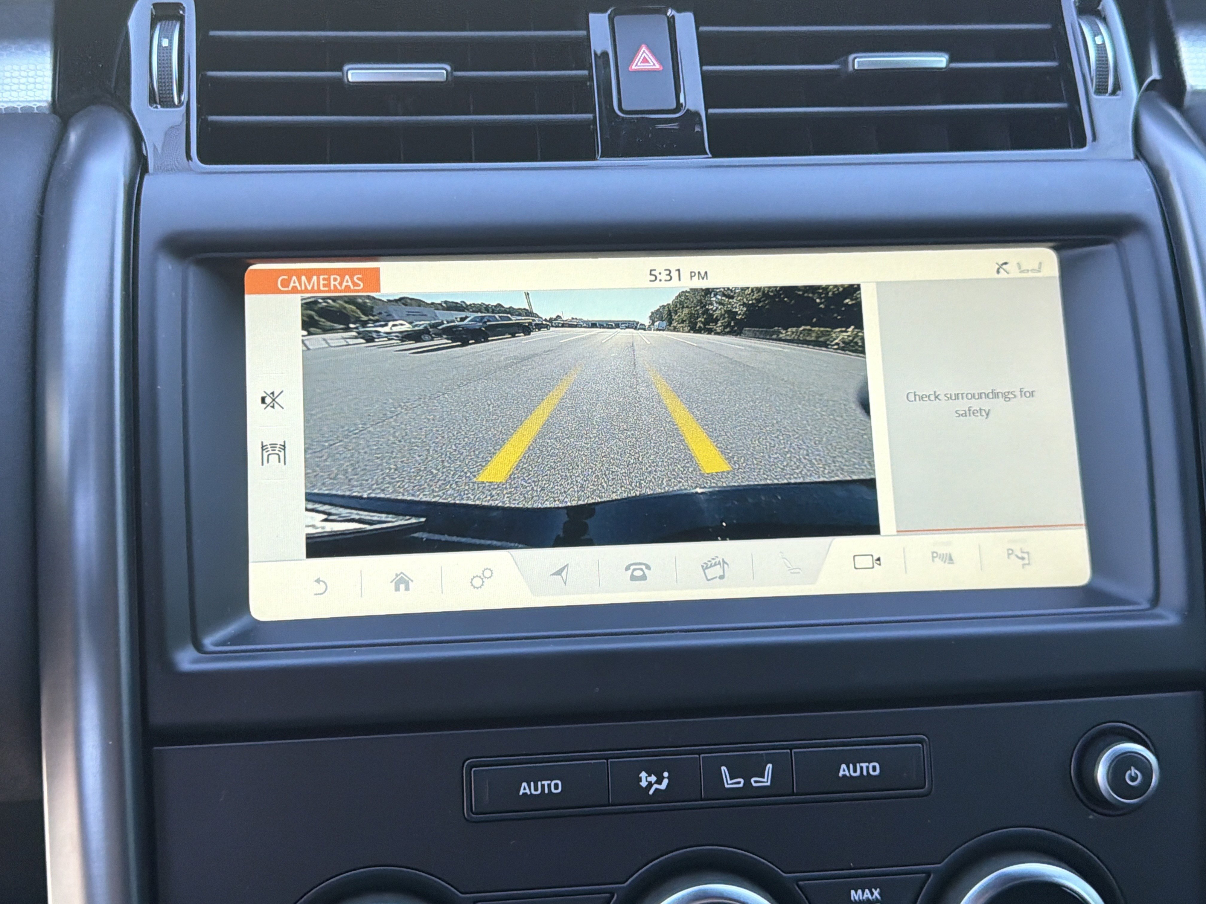 Used 2020 Fuji White Land Rover Landmark Edition image 35