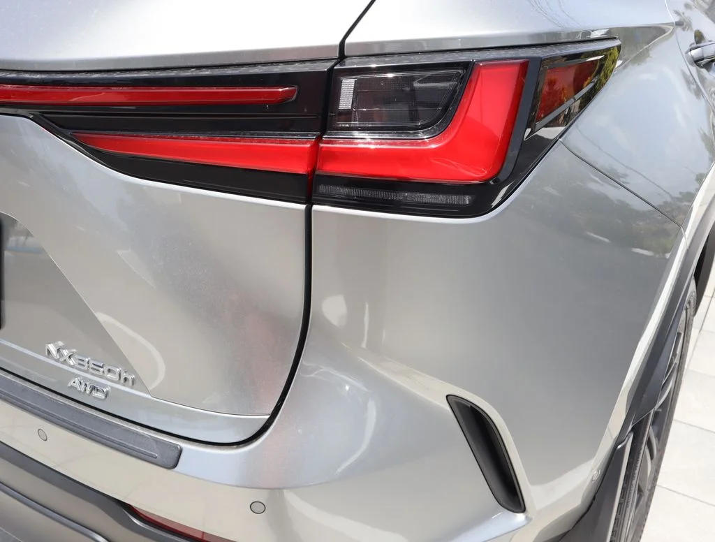Used 2023 Silver Lexus 350h Premium image 16