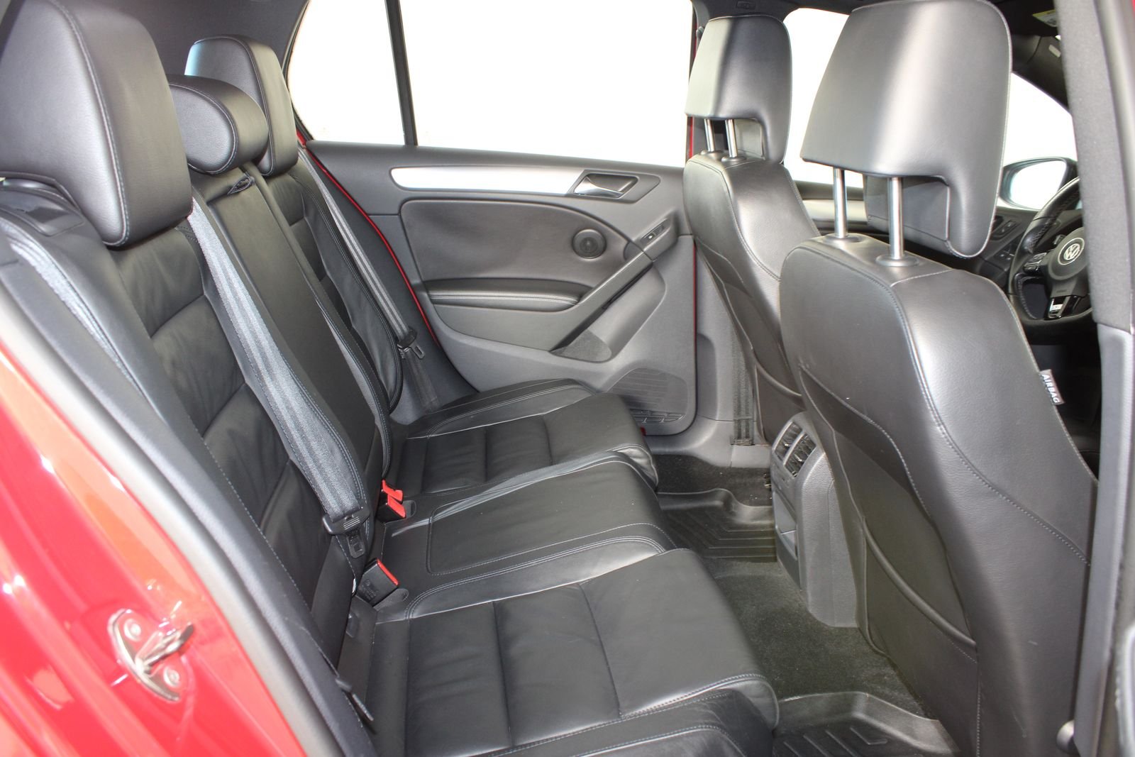 Used 2012 Red Volkswagen R image 28