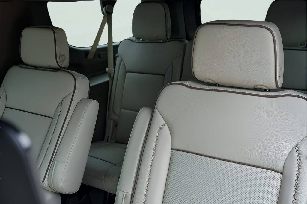 2026 GMC Yukon XL Denali - Photo 20