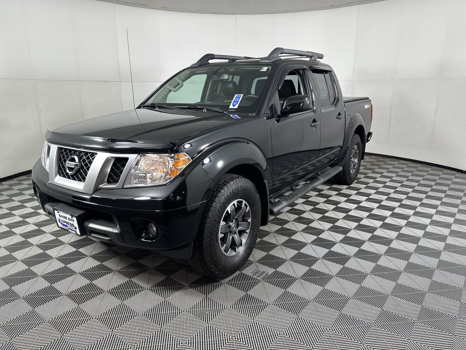 Used 2019 Magnetic Black Pearl Nissan PRO-4X image 12