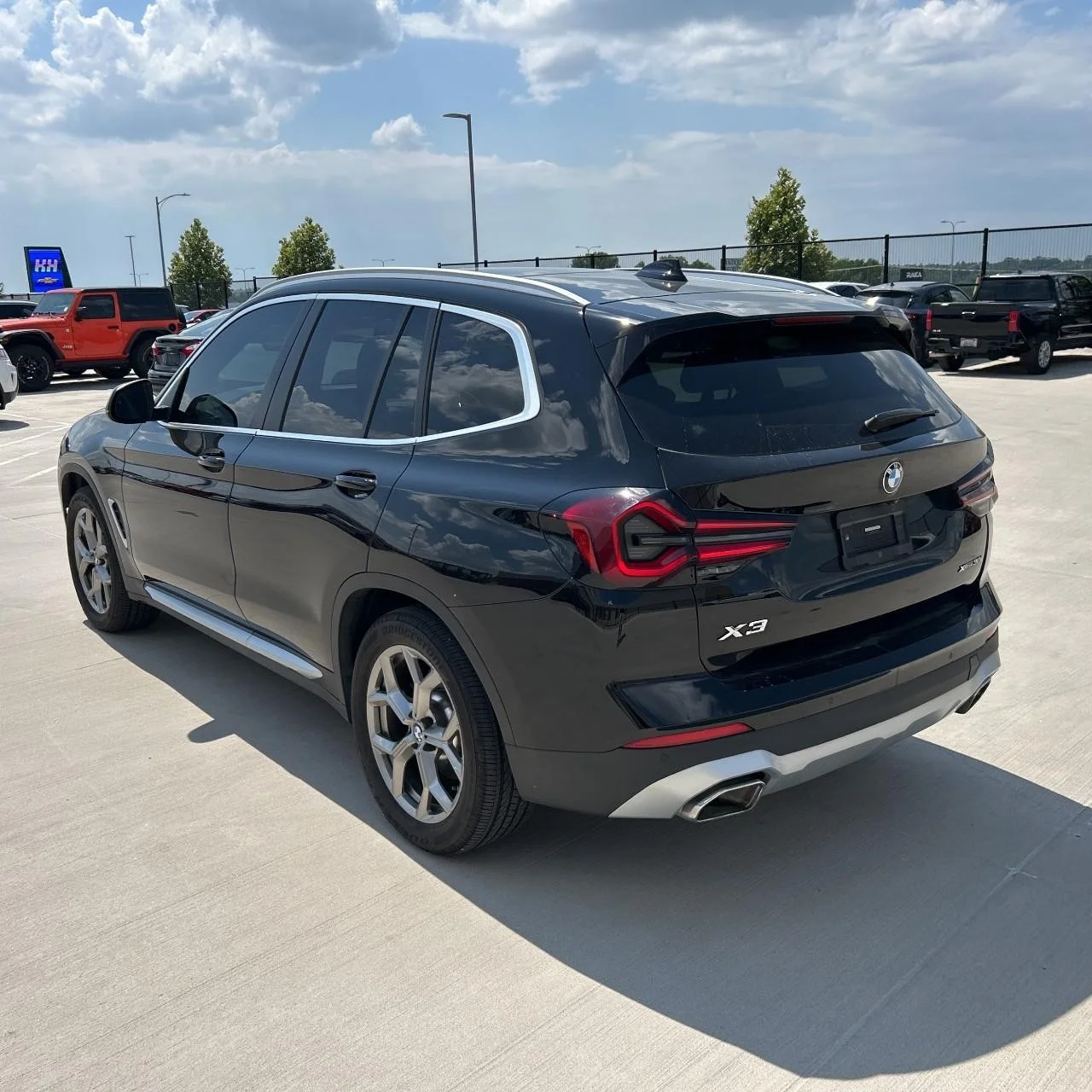 Used 2023 Jet Black BMW xDrive30i image 3
