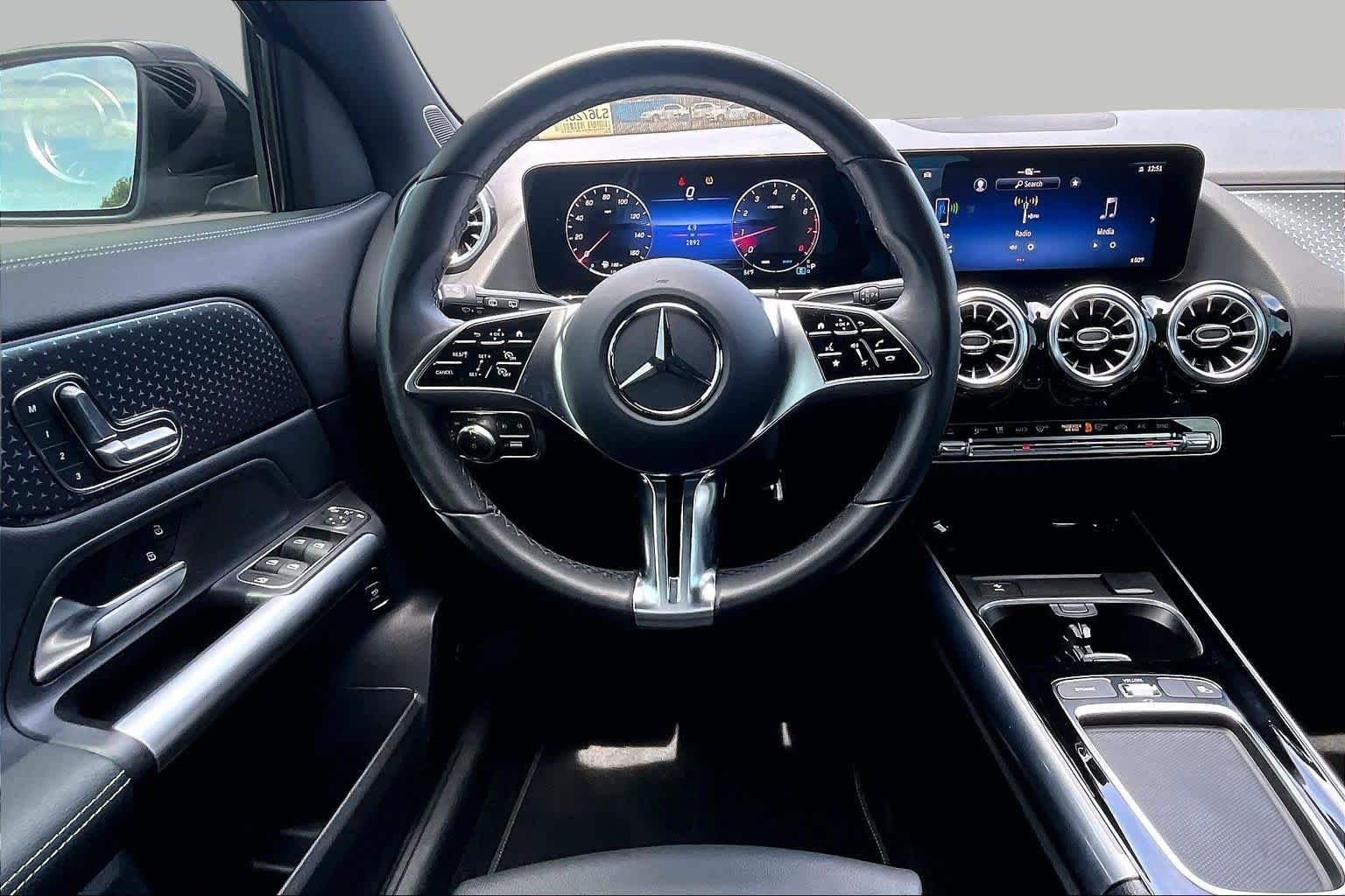 Used 2025 Night Black Mercedes-Benz GLA 250 image 9