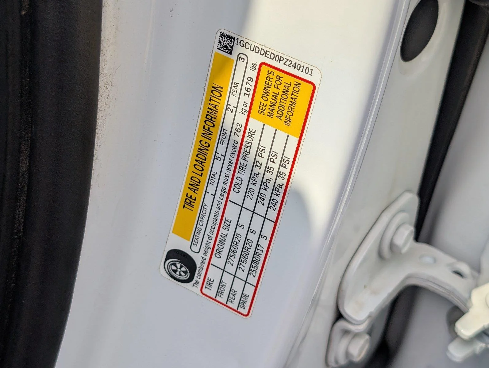 Used 2023 SUMMIT WHITE Chevrolet LT image 15