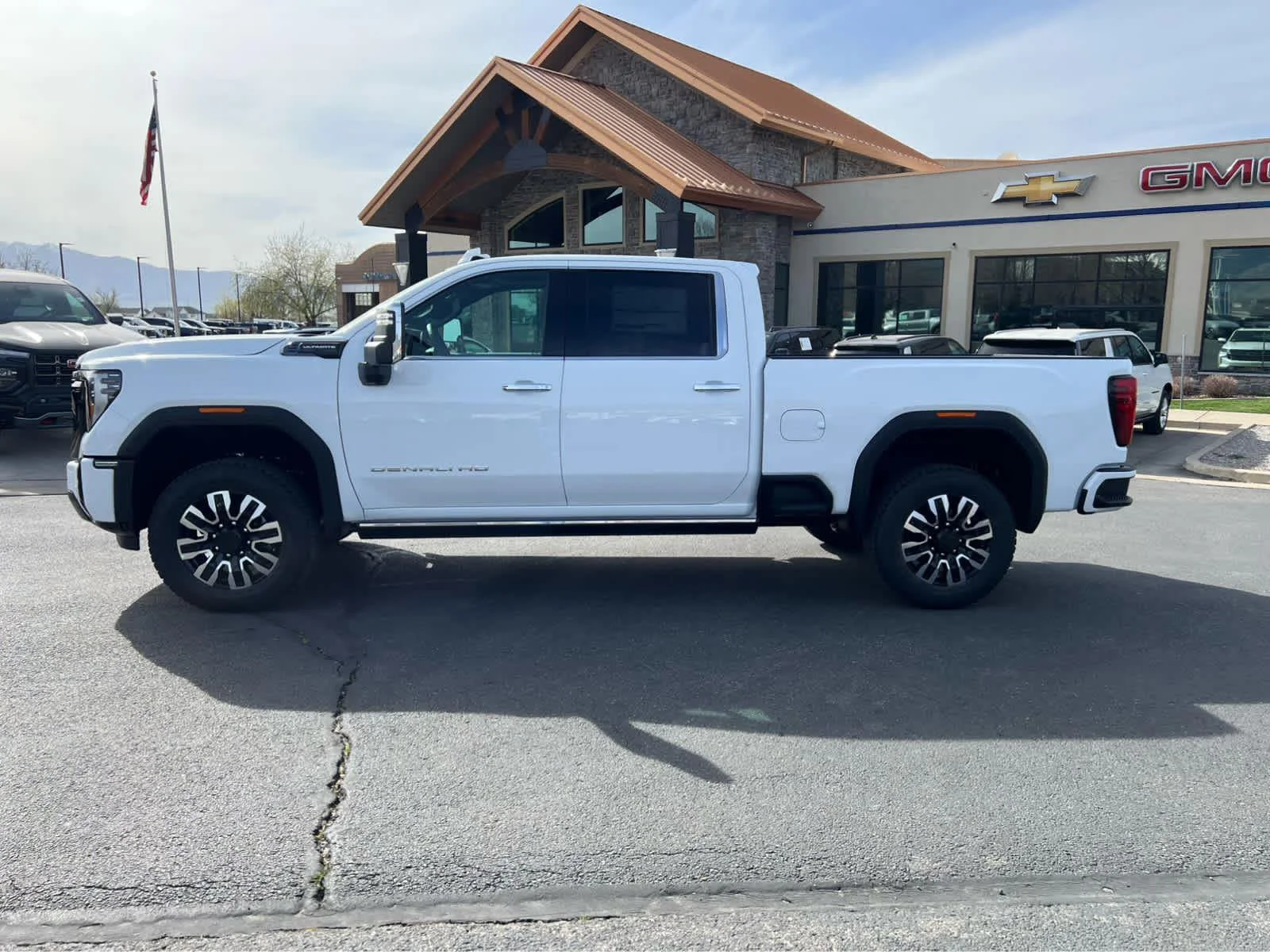 2026 GMC Sierra 3500HD Denali Ultimate - Photo 2