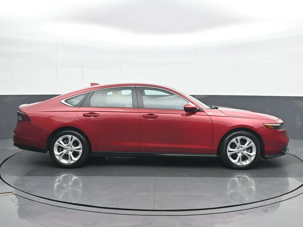 Used 2024  Honda LX image 7