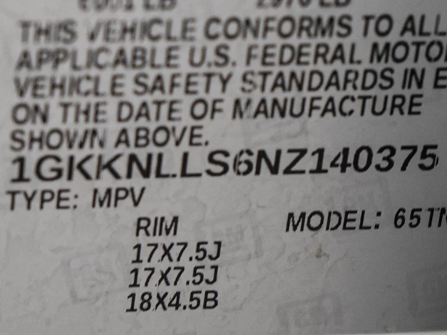 Used 2022 Summit White GMC AT4 image 28